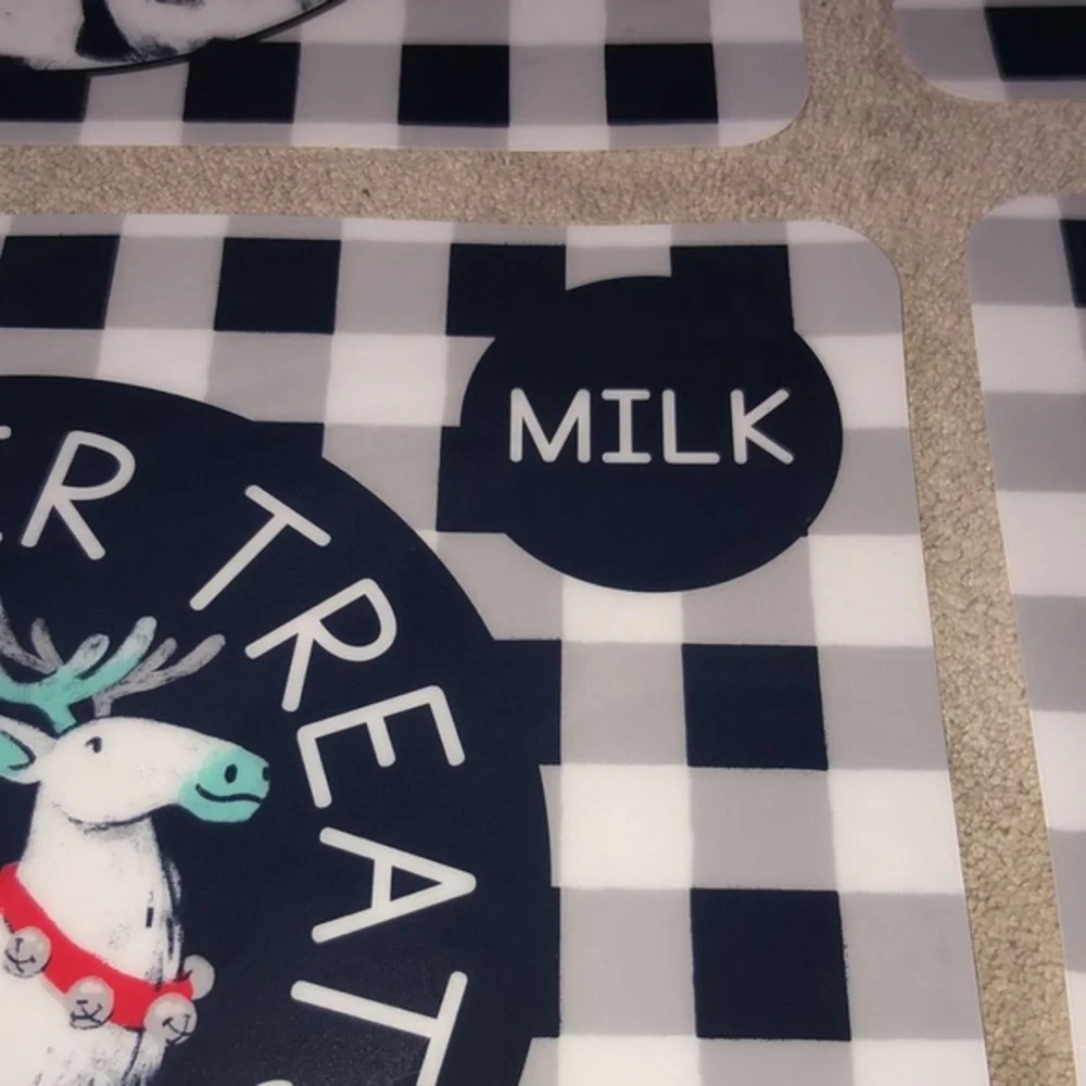 Christmas‎ Reindeer Treats Milk Buffalo Plaid Placemats